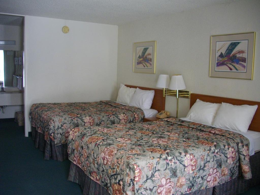 Macomb Inn Quarto foto