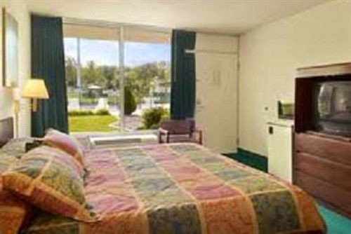 Macomb Inn Quarto foto